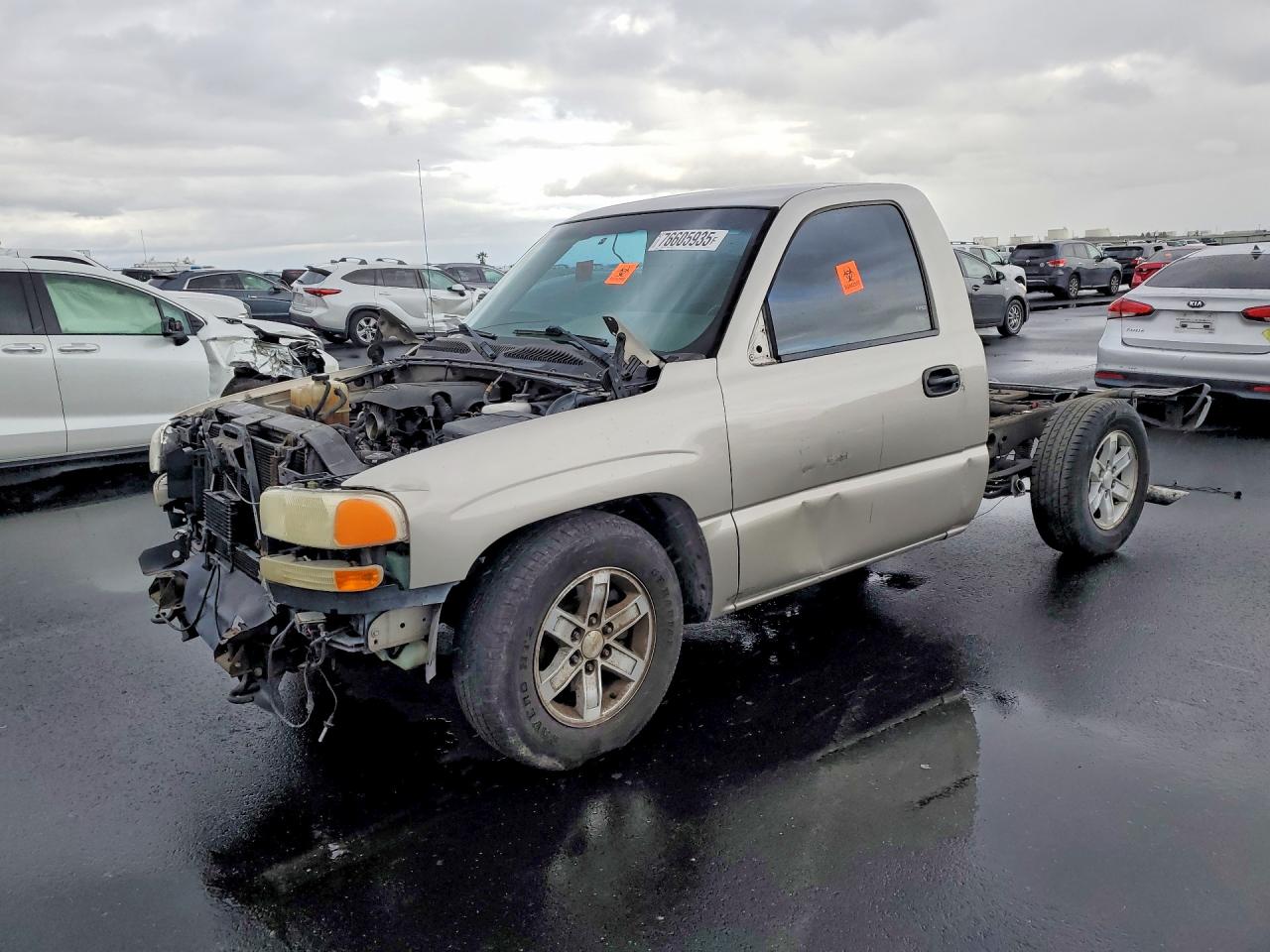 2006 GMC Sierra 1500 Work Truck, VIN 3GTEC14V36G216762 — Vandalism