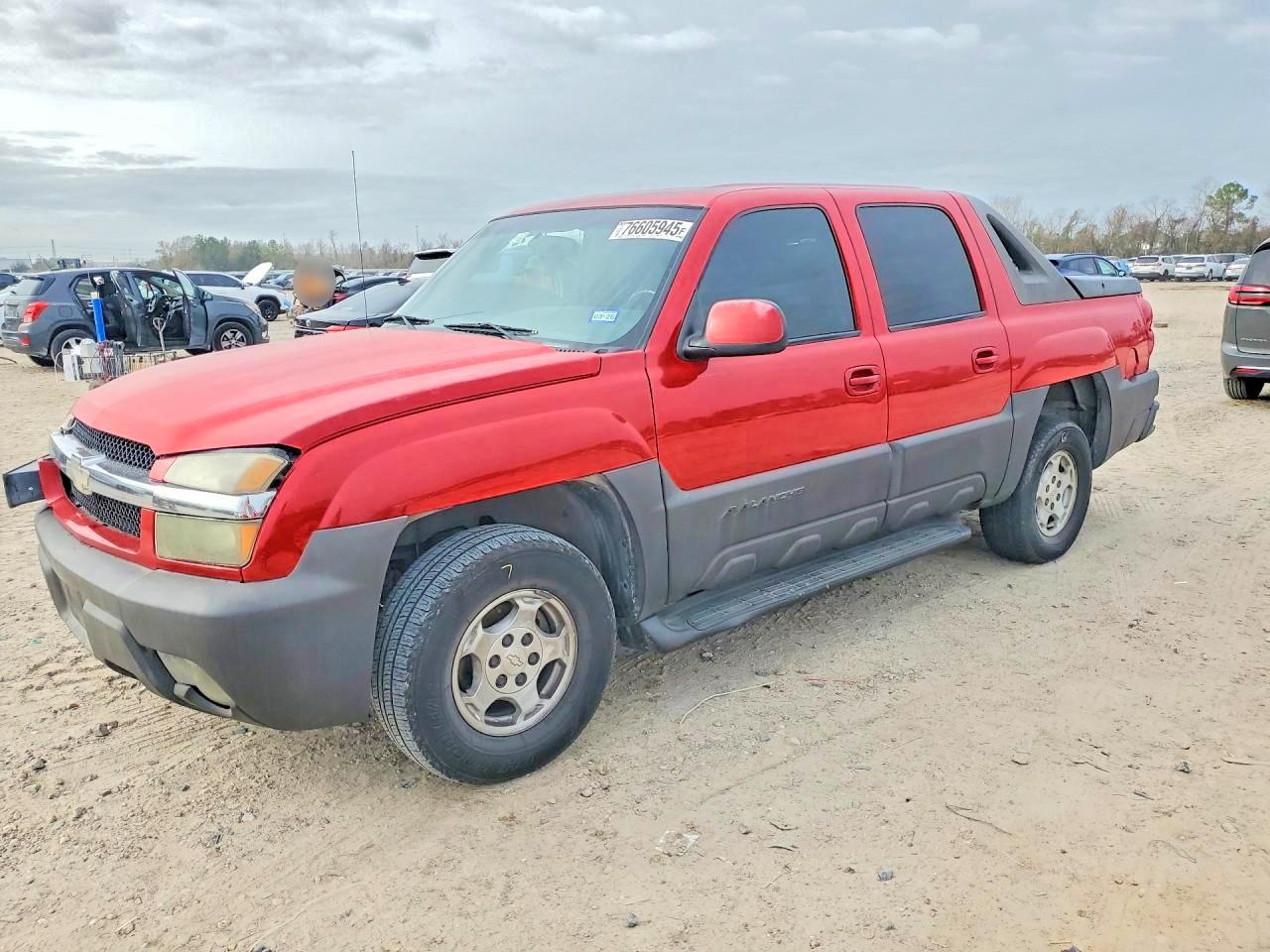 2003 Chevrolet Avalanche, VIN 3GNEC13TX3G146759 — Front end