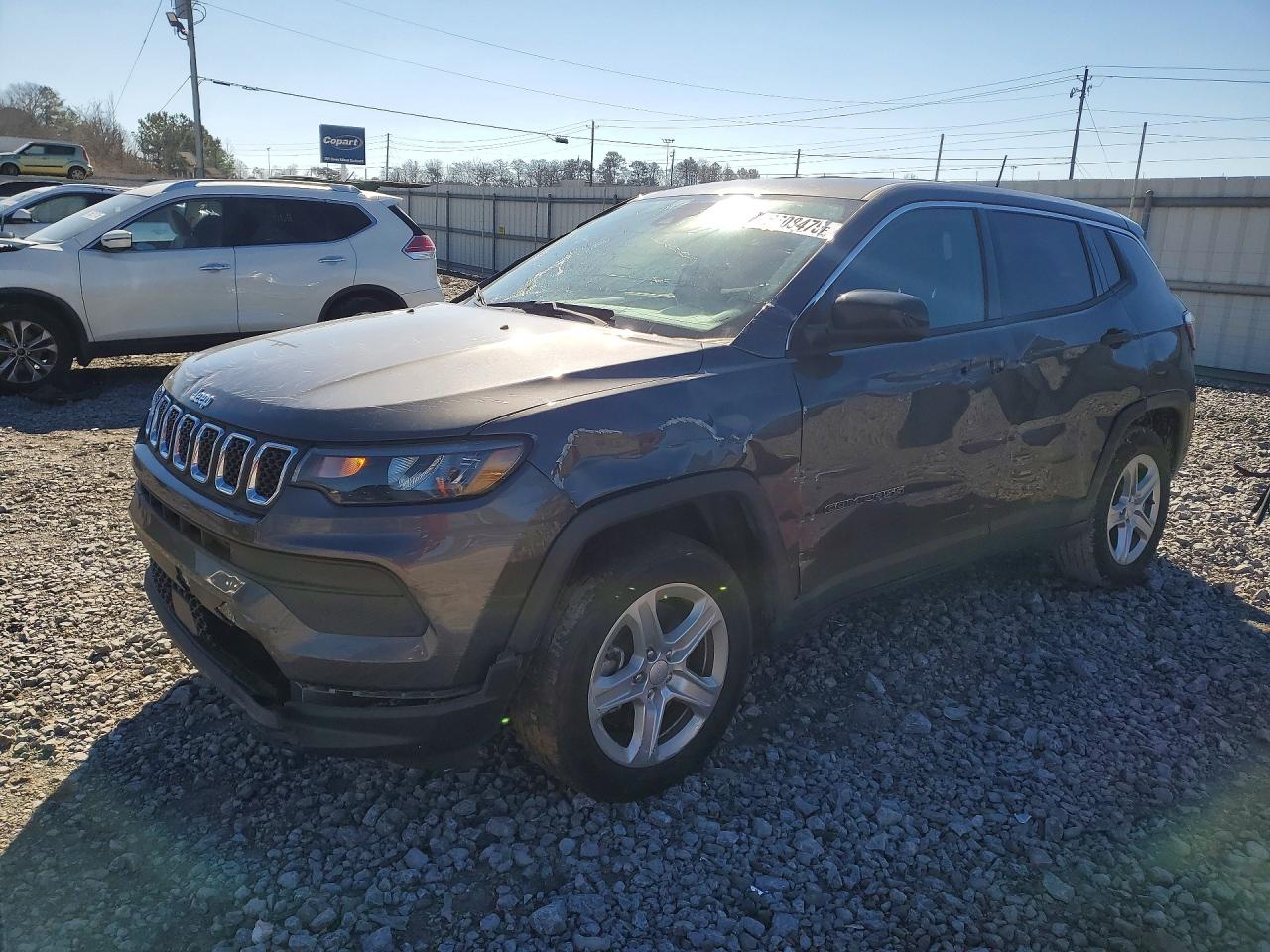 2023 Jeep Compass Sport, VIN 3C4NJDANXPT563512 — Front end