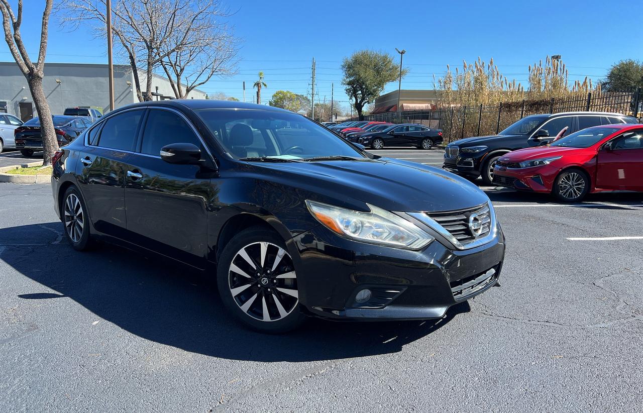 2018 Nissan Altima S, VIN 1N4AL3APXJC210183 — Minor dents and scratches