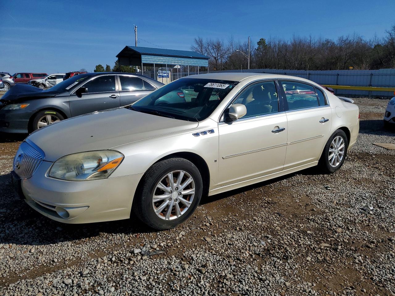 2010 Buick Lucerne CX-2, VIN 1G4HB5EM3AU104672 — Roof