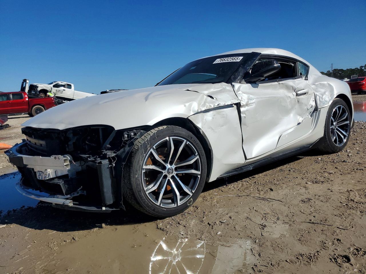 2021 Toyota Supra 2.0, VIN WZ1DB2C05MW039979 — Side