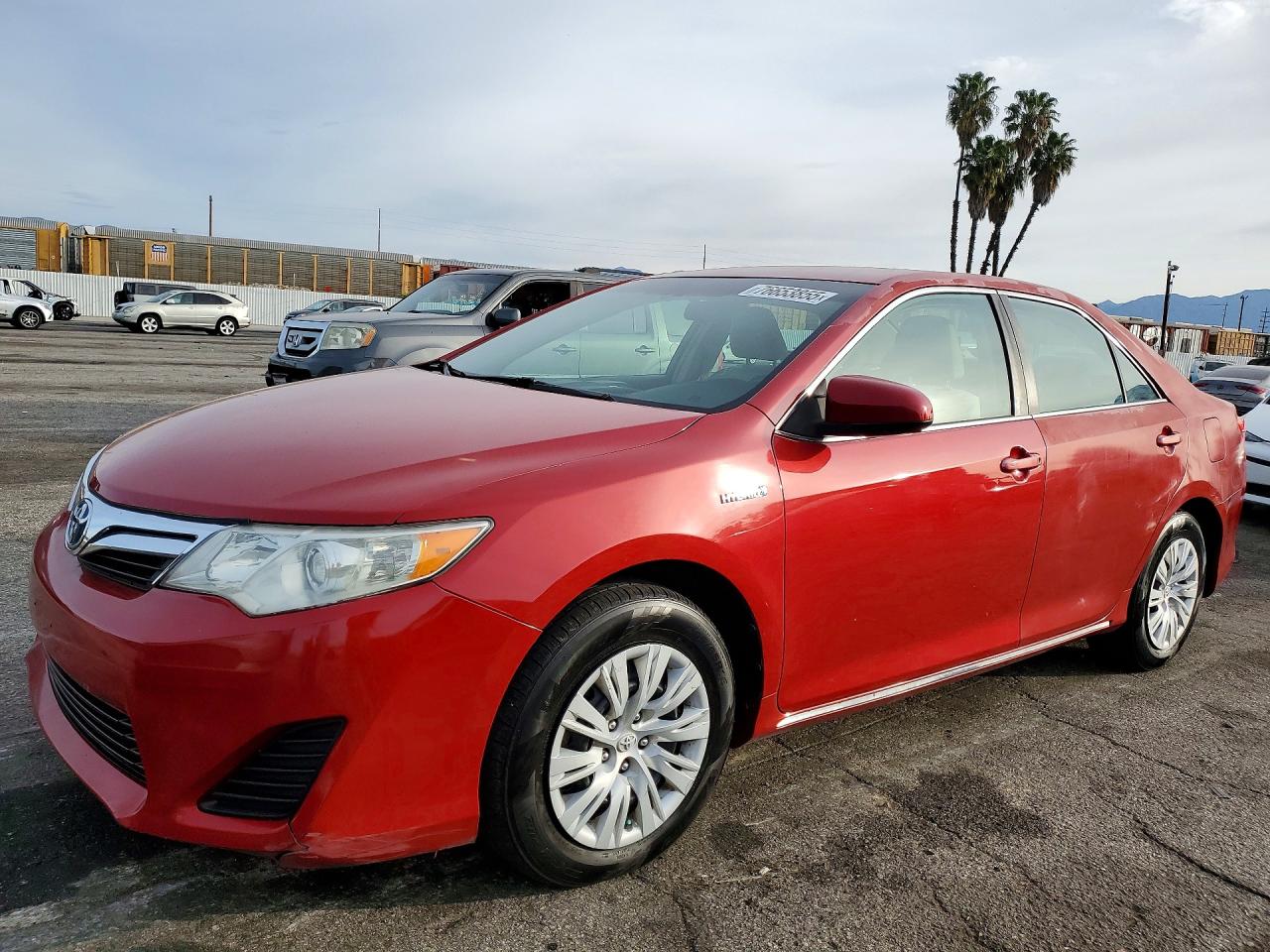 2014 Toyota Camry XLE, VIN 4T1BD1FK8EU136934 — Auction photo