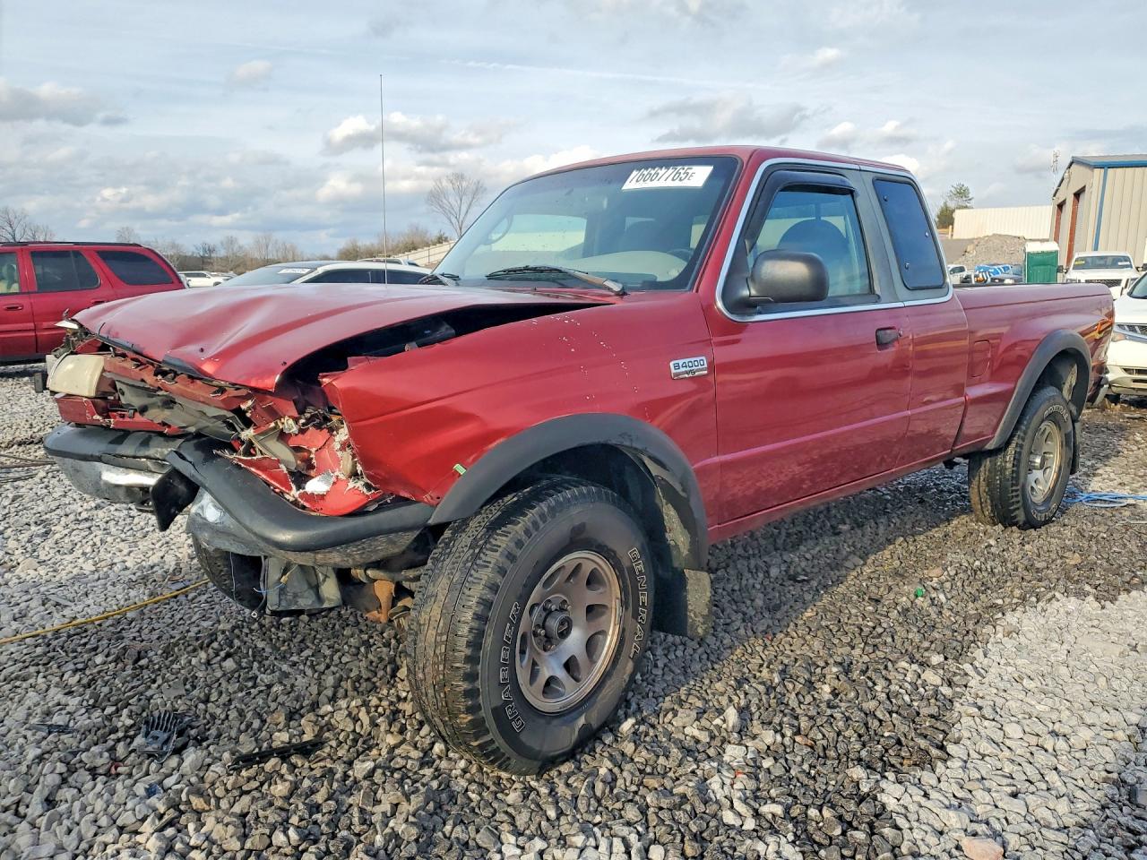 1998 Mazda B-Series SE, VIN 4F4ZR17X7WTM29754 — Перед