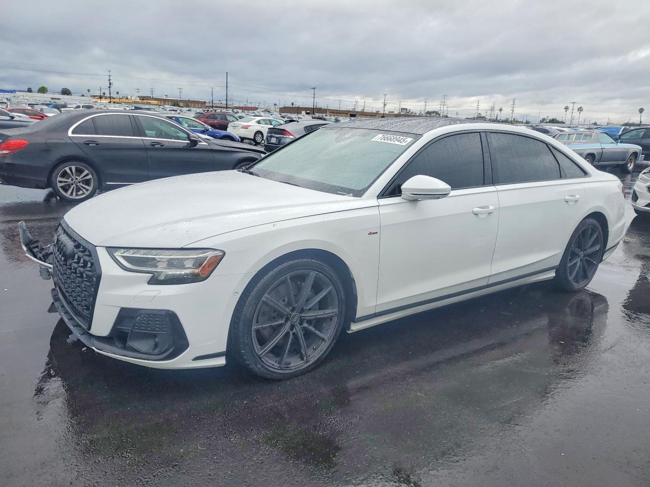 2024 Audi A8, VIN WAULDAF86RN003485 — Перед