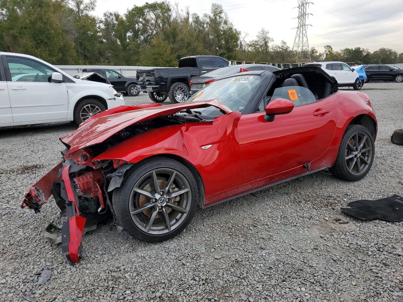 2016 Mazda MX-5 Miata Grand Touring, VIN JM1NDAD7XG0112855 — Front end