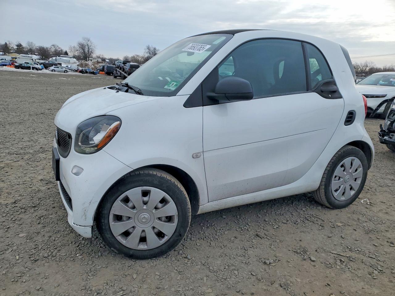 2017 Smart fortwo Pure, VIN WMEFJ5DA2HK170997 — Механическое