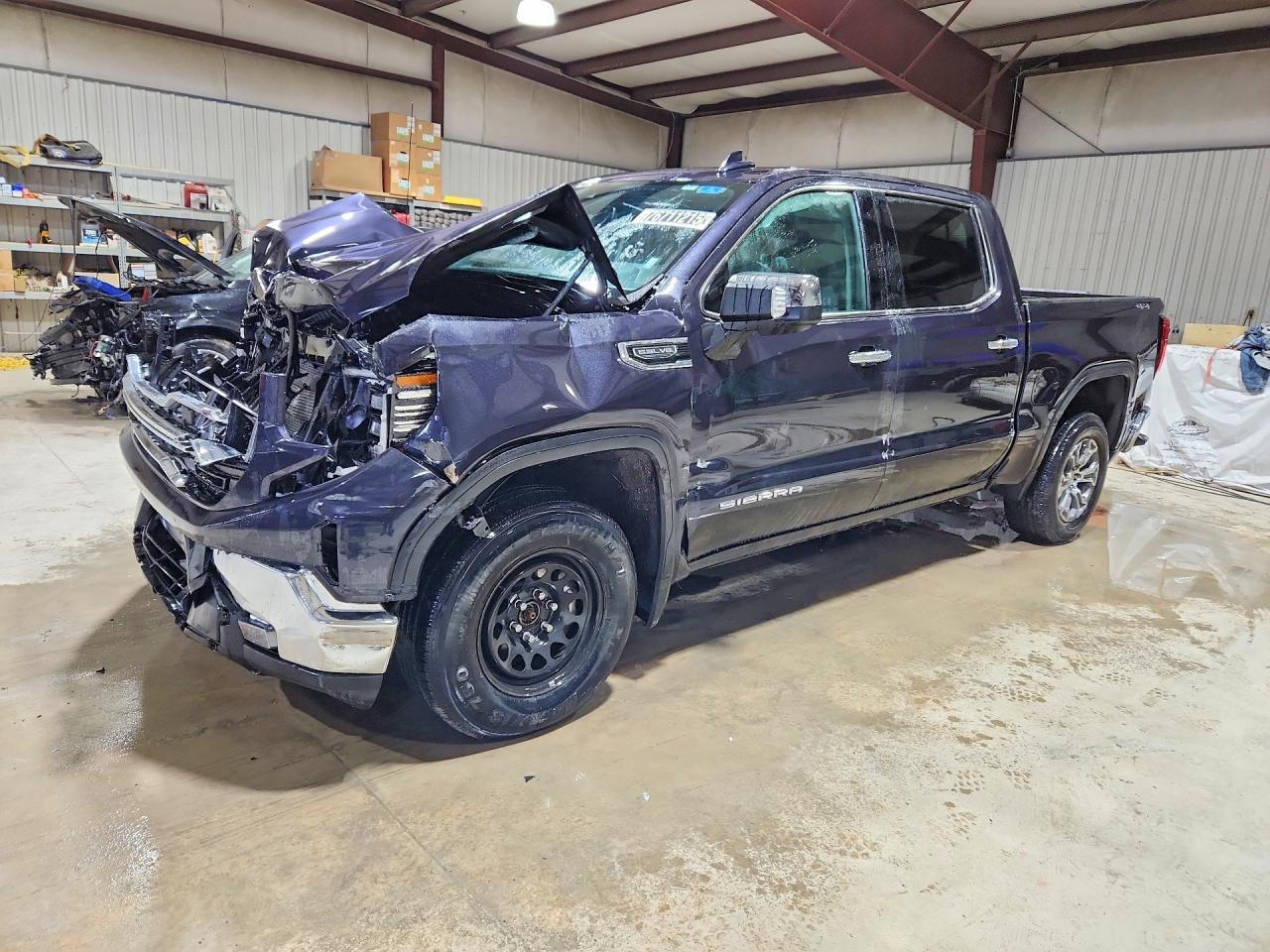2025 GMC Sierra 1500 SLT, VIN 3GTUUDED3SG349516 — Auction photo 1 of 4