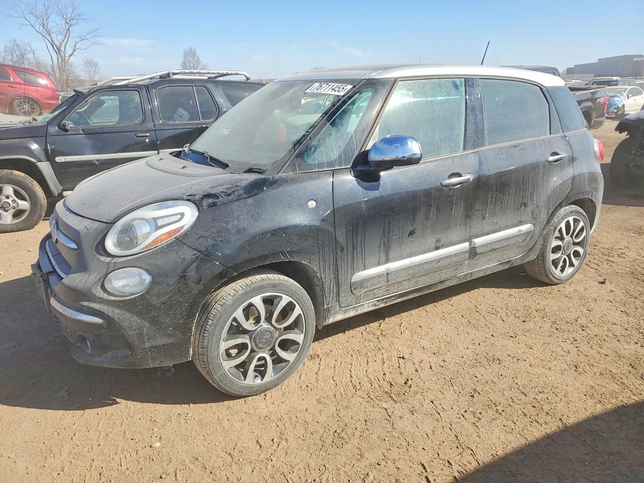 2019 FIAT 500L Lounge, VIN ZFBNFACH8KZ042221 — Front end