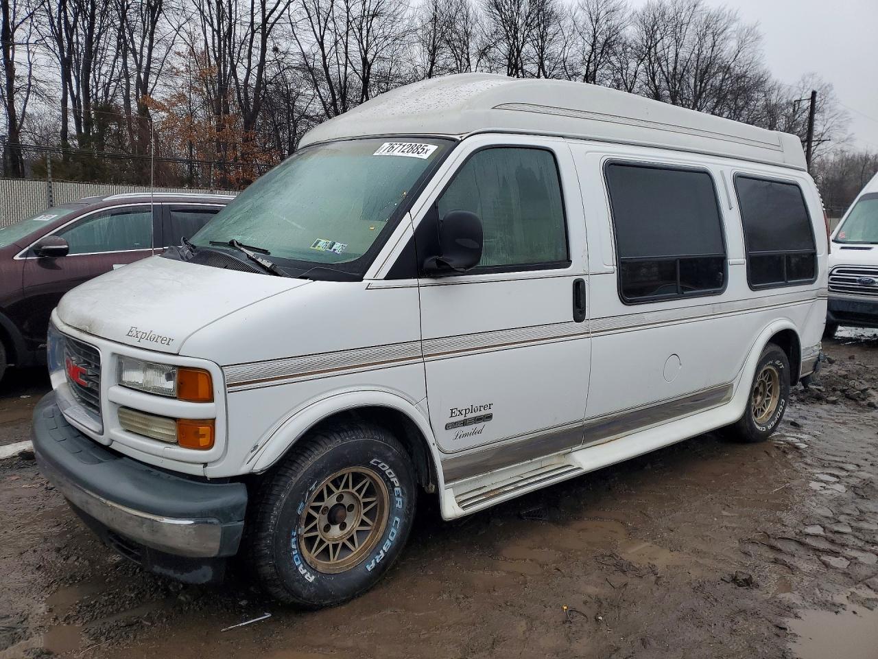 1996 GMC Savana Cargo RV Conversion, VIN 1GDFG15R6T1002994 — Rear end