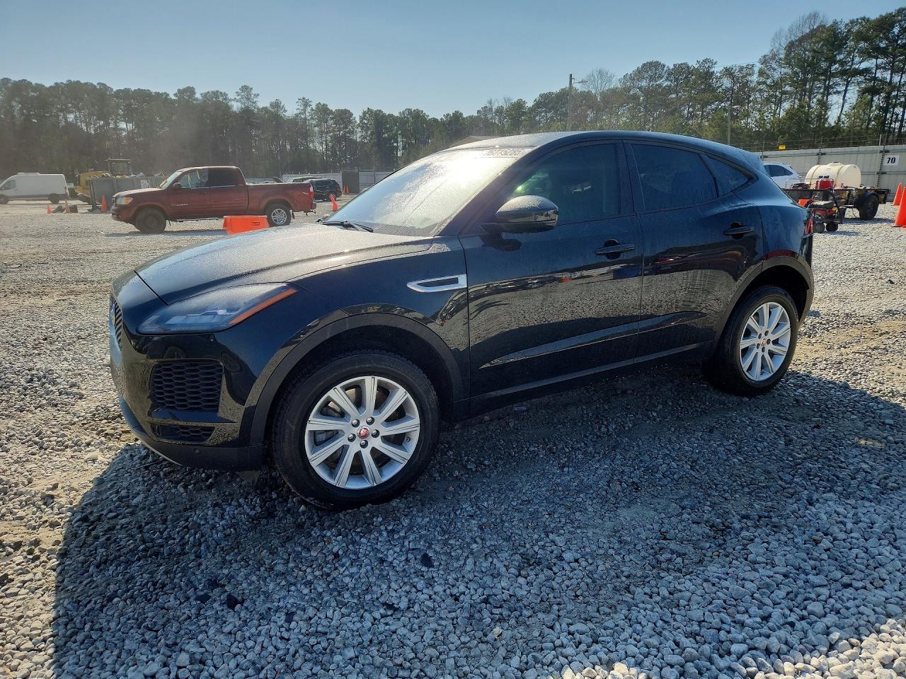 2020 Jaguar E-Pace, VIN SADFK2FXXL1011210 — Перед