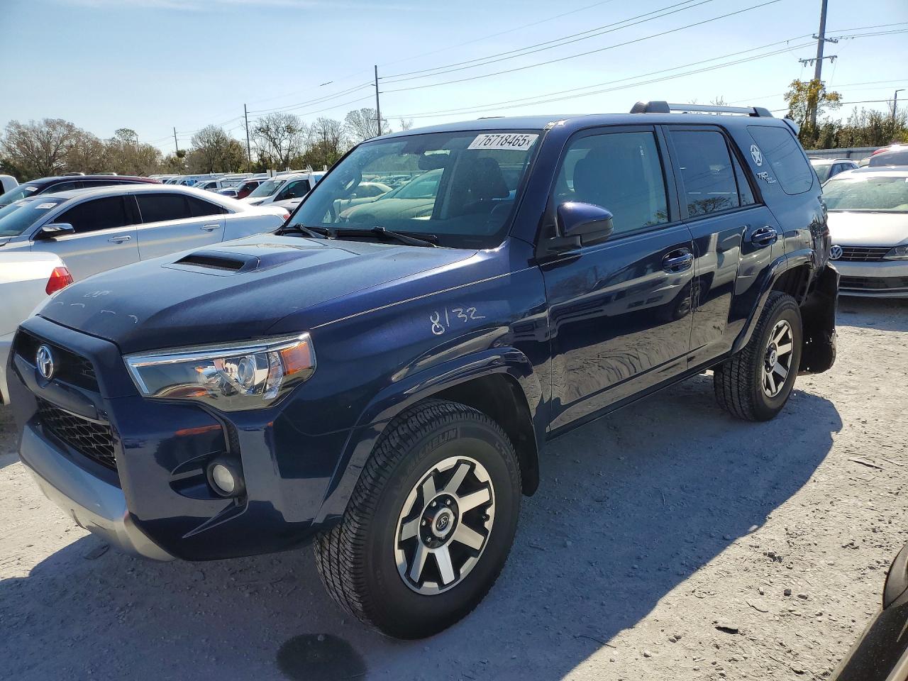2018 Toyota 4Runner SR5 Premium, VIN JTEBU5JR7J5540100 — Rear end