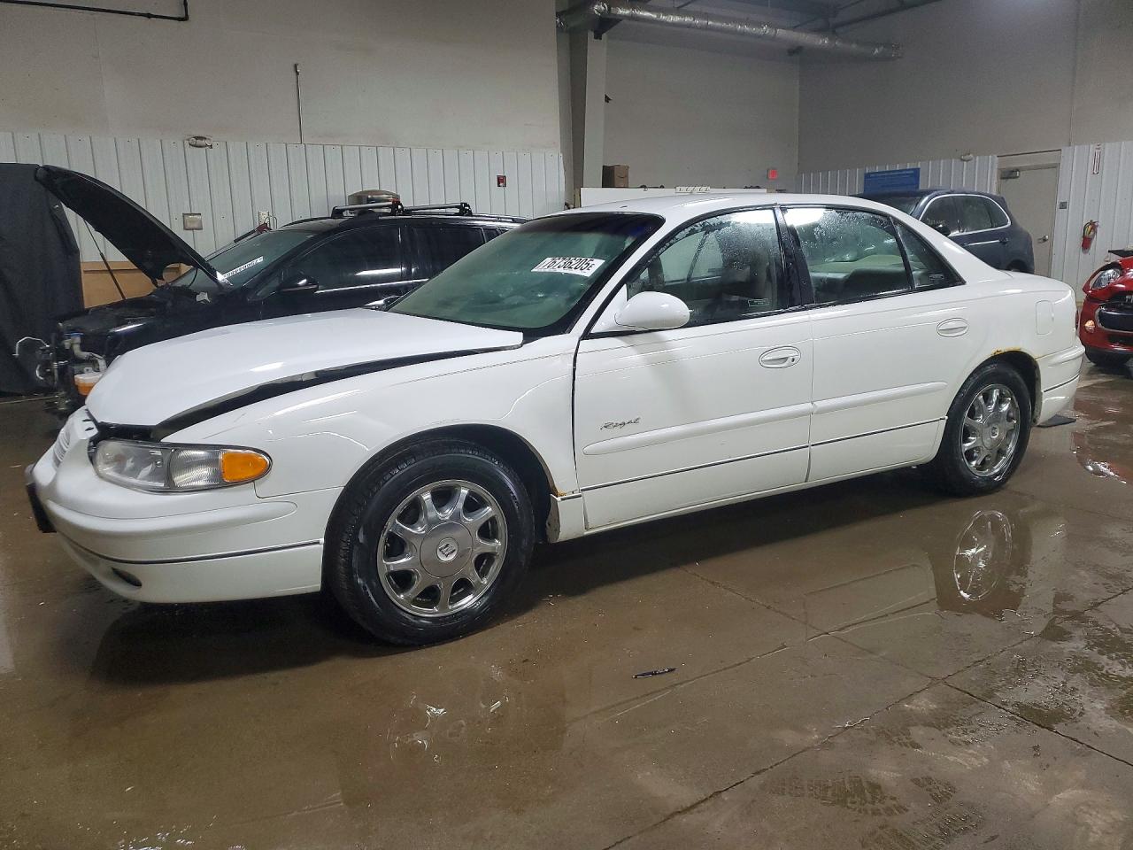 1998 Buick Regal LS, VIN 2G4WB52K7W1534041 — Перед