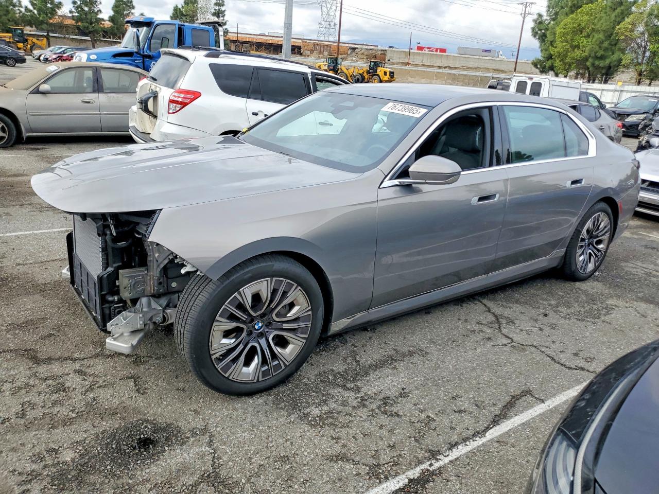 2023 BMW i7 xDrive60, VIN WBY53EJ0XPCN68336 — Front end