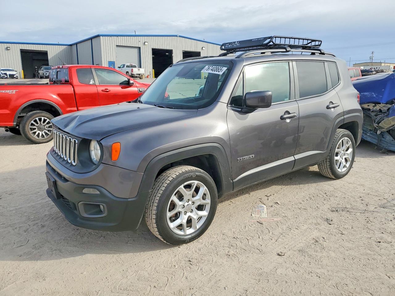 2017 Jeep Renegade Latitude, VIN ZACCJBBB2HPE95859 — Front end