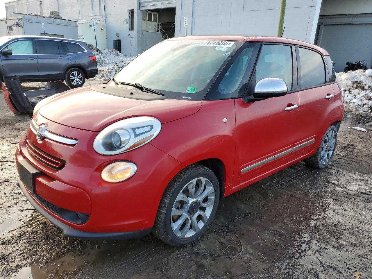 2017 FIAT 500L Lounge, VIN ZFBCFACH2HZ040173 — Rear end