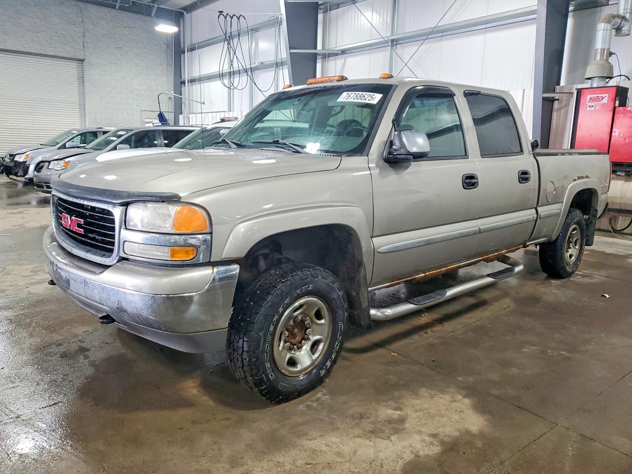 2002 GMC Sierra 1500HD SLE, VIN 1GTGK13U62F127445 — Front end