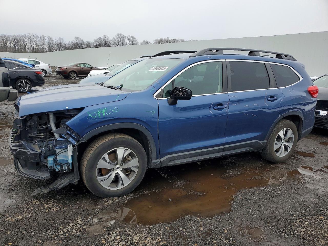2020 Subaru Ascent Premium, VIN 4S4WMAFD1L3416541 — Front end