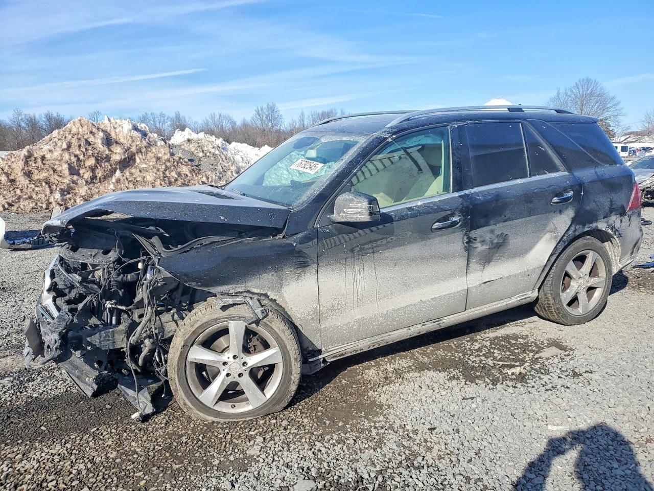 2016 Mercedes-Benz GLE 350, VIN 4JGDA5HBXGA749244 — Front end