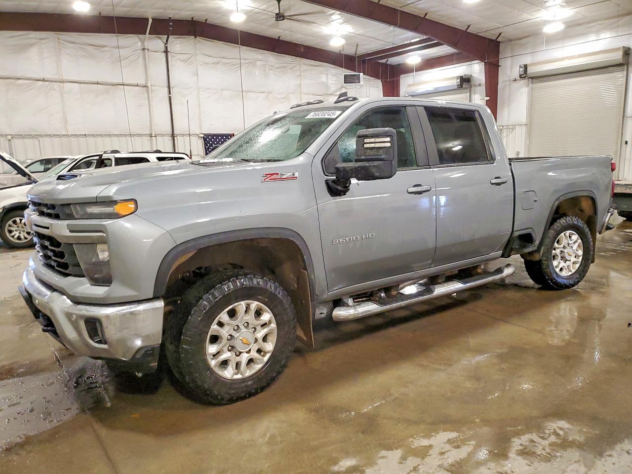 2025 Chevrolet Silverado 3500HD LT, VIN 1GC4KTE71SF107805 — Rear end