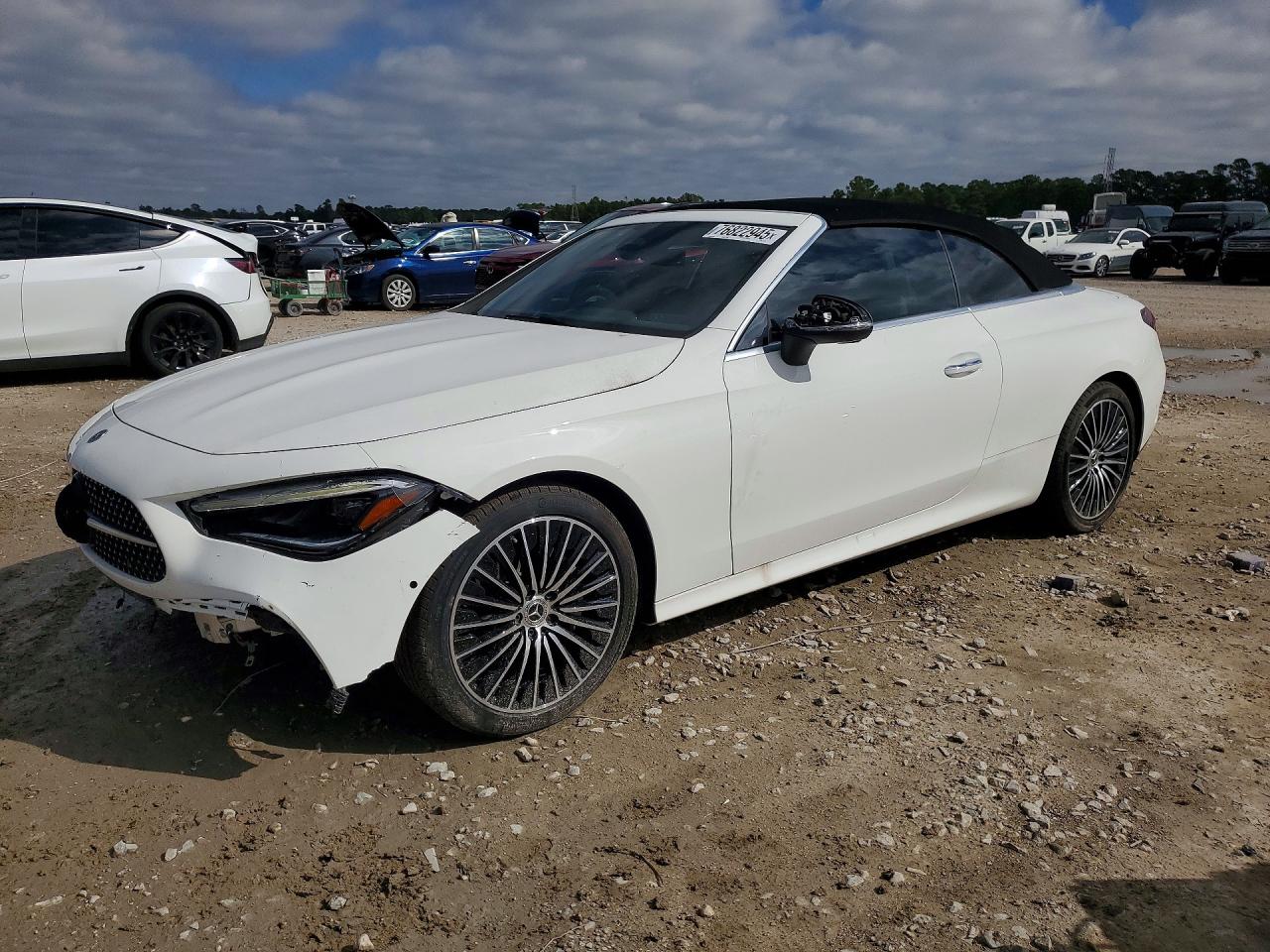 2025 Mercedes-Benz CLE 300, VIN W1KMK4HB0SF064635 — Front end