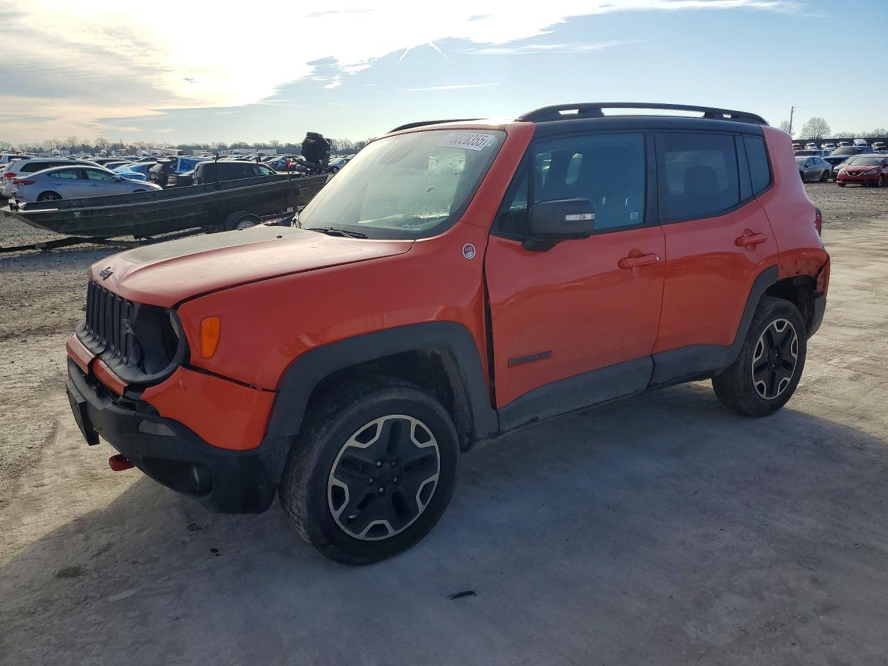 2017 Jeep Renegade Trailhawk, VIN ZACCJBCB2HPE59894 — Front end