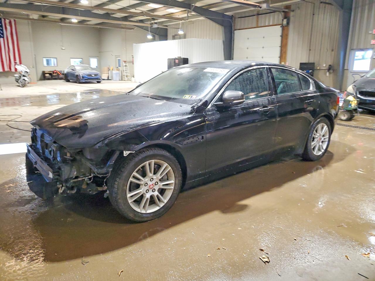 2018 Jaguar XE 25t Premium, VIN SAJAJ4FX7JCP20135 — Front end