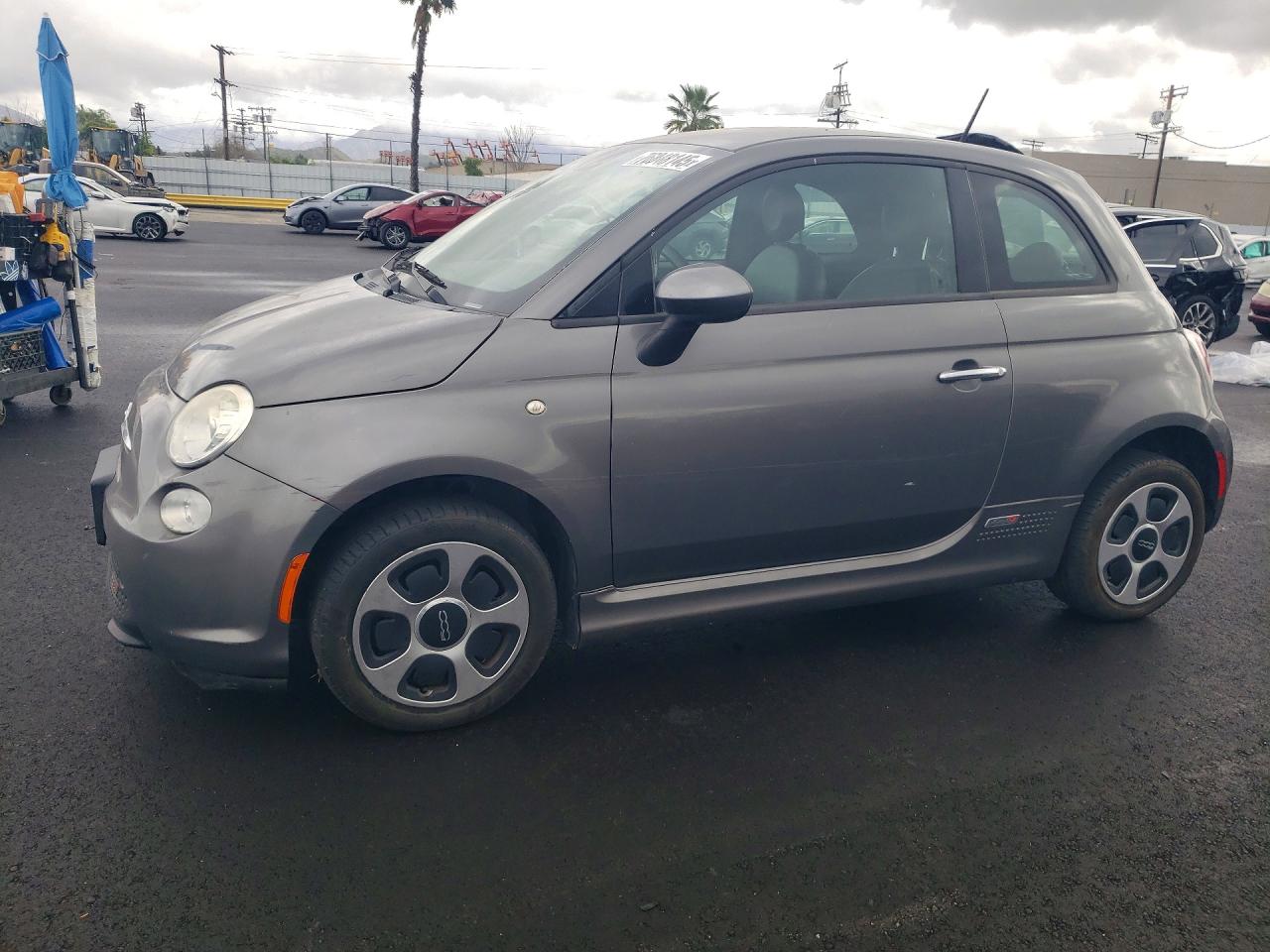2013 FIAT 500e, VIN 3C3CFFGEXDT744802 — Механическое