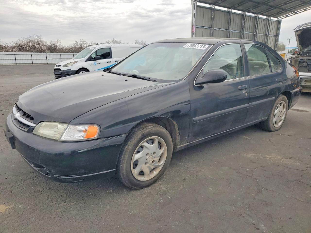 1998 Nissan Altima XE, VIN 1N4DL01D3WC108927 — Front end