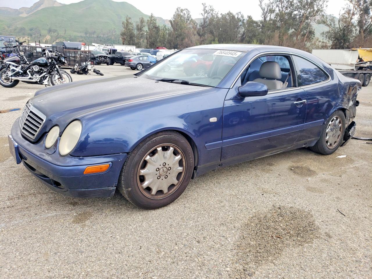 1998 Mercedes-Benz CLK 320/430, VIN WDBLJ65G3WF030956 — Rear end