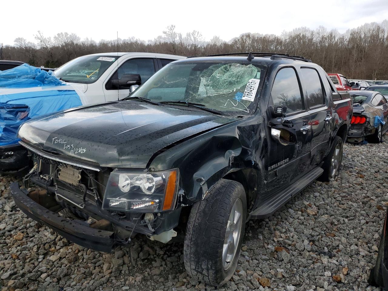 2013 Chevrolet Avalanche LT, VIN 3GNMCFE05DG288014 — All over