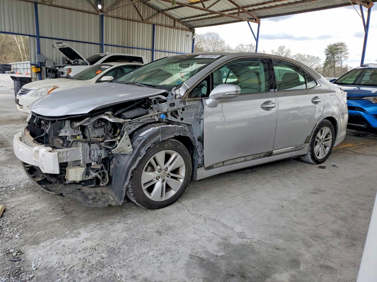 2011 Lexus HS 250h, VIN JTHBB1BA3B2046751 — Перед