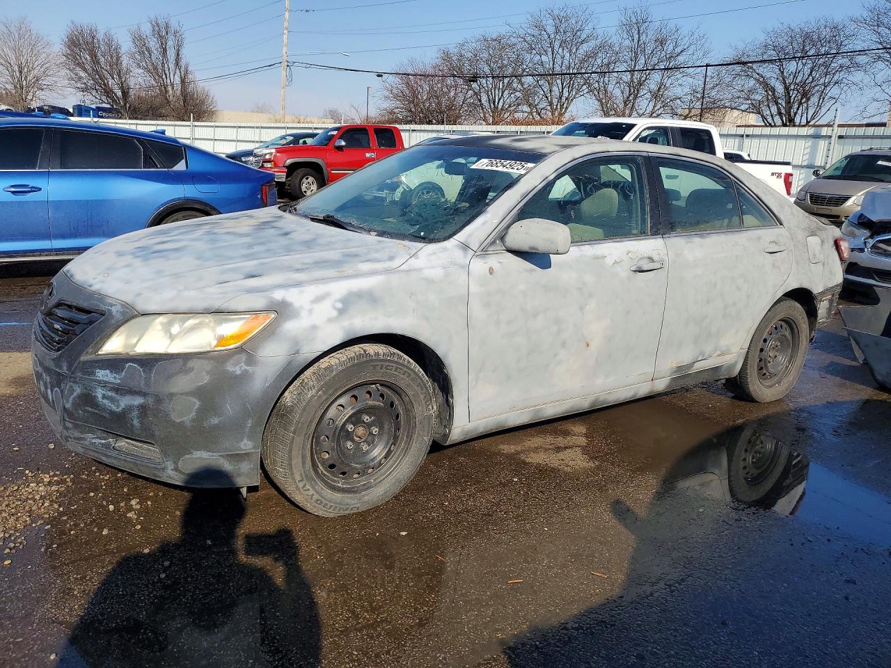 2009 Toyota Camry LE, VIN 4T1BE46K49U883533 — Minor dents and scratches