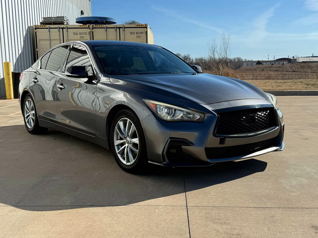 2015 Infiniti Q50 Premium, VIN JN1BV7AP5FM353353 — Auction photo 1 of 10