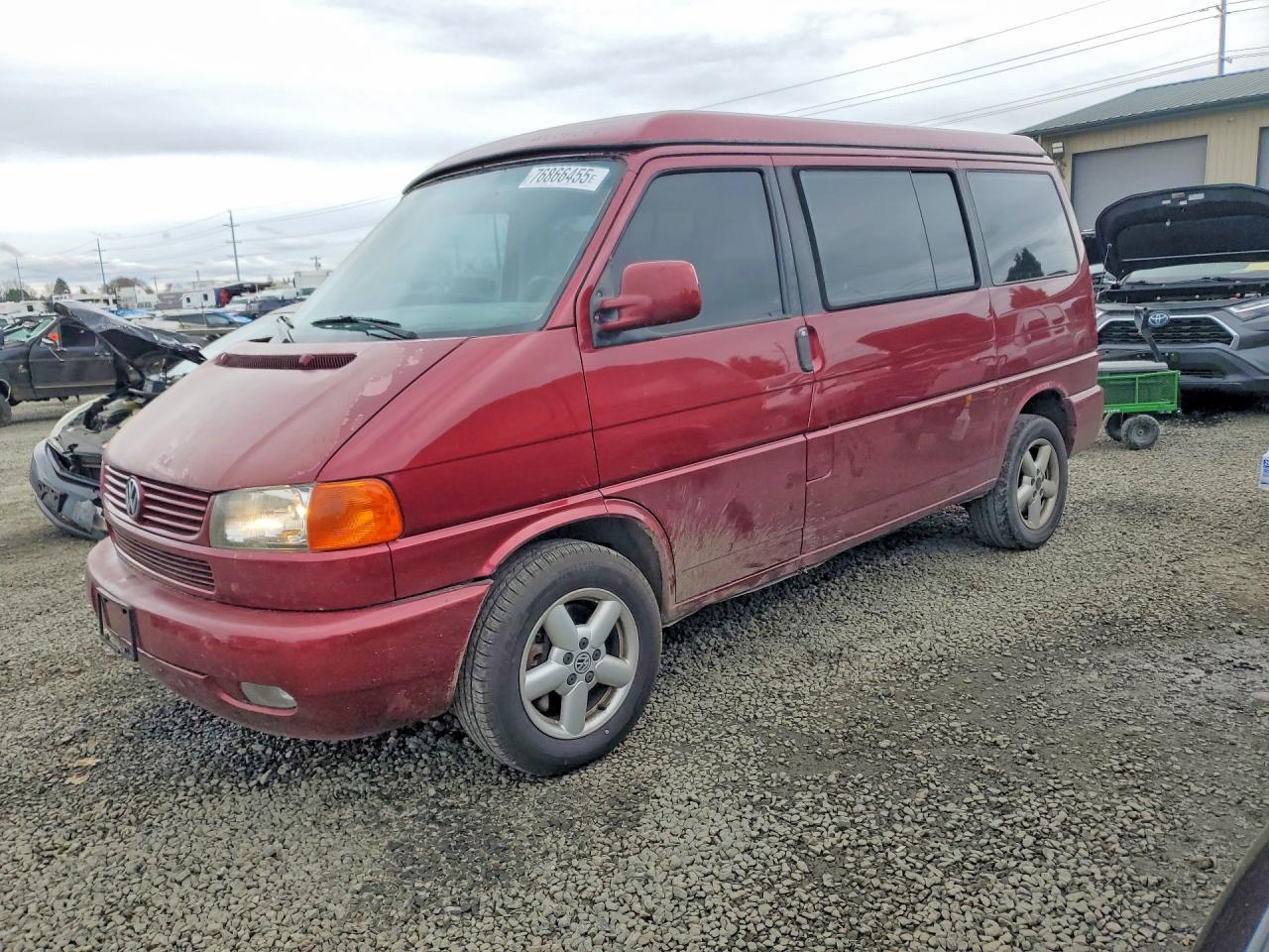 2001 Volkswagen EuroVan MV, VIN WV2NB47071H150964 — Side