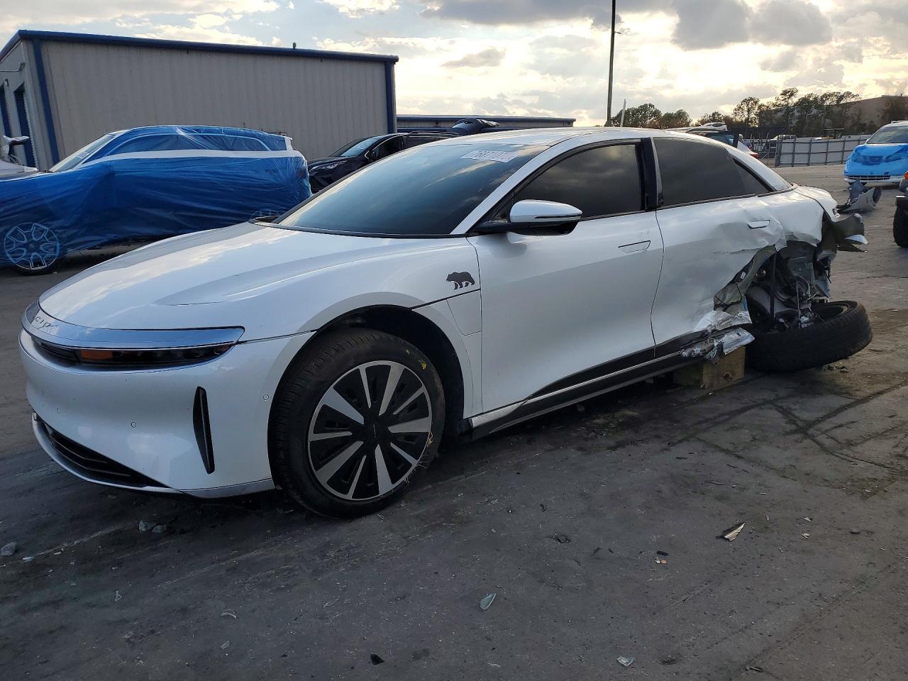 2025 Lucid Air Touring, VIN 50EA1TEA4SA007031 — Rear end