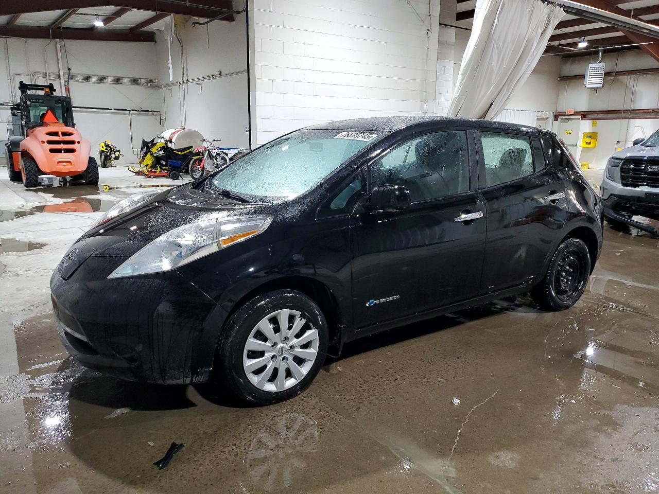 2013 Nissan LEAF SV, VIN 1N4AZ0CP1DC426096 — Rear end