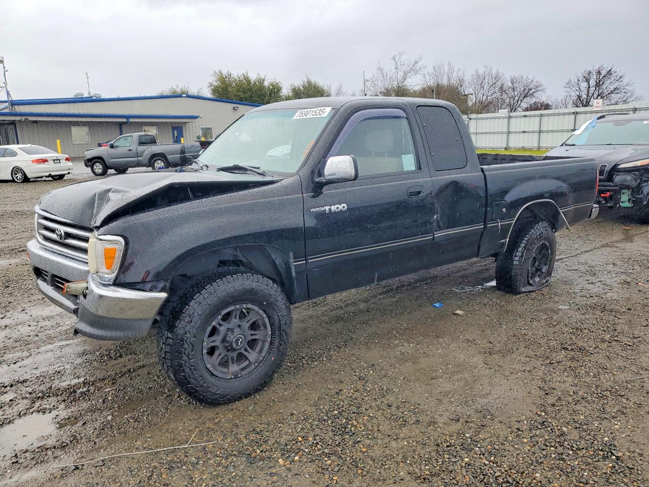 1996 Toyota T100 SR5, VIN JT4UN24D2T0018905 — Front end