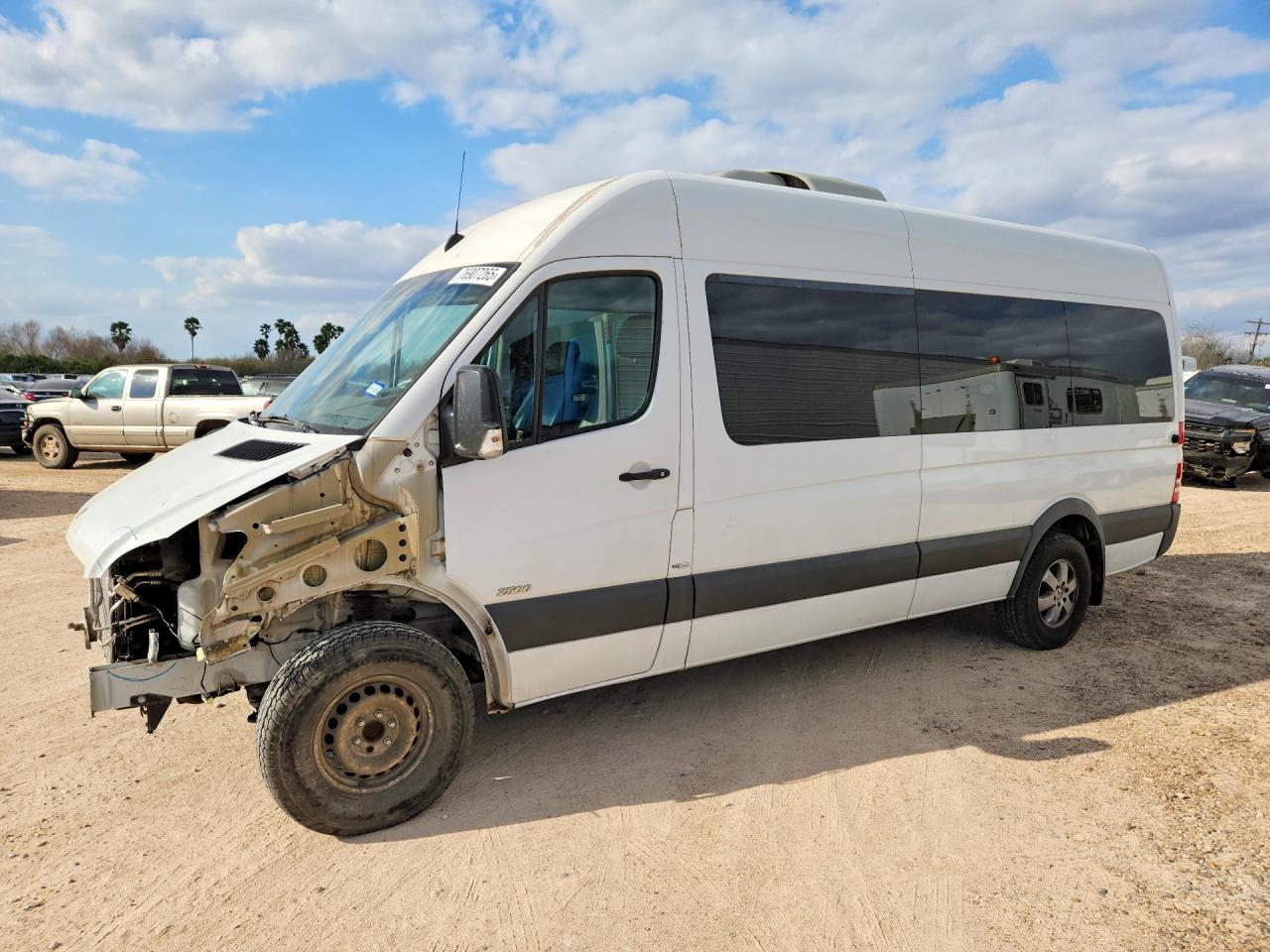 2013 Mercedes-Benz Sprinter Passenger, VIN WDZPE8CC1D5730898 — Front end