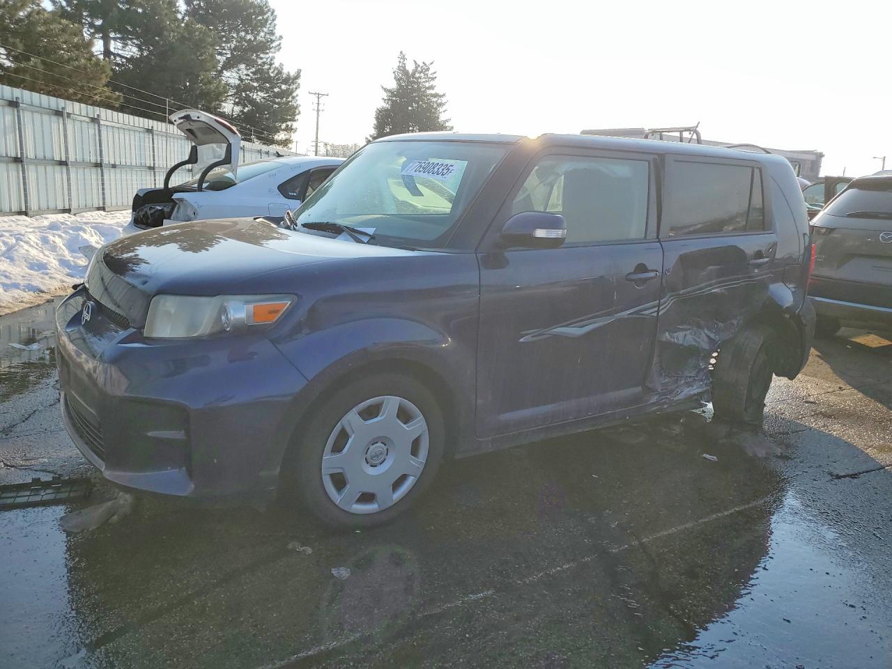 2013 Scion xB, VIN JTLZE4FE8DJ045680 — Бок