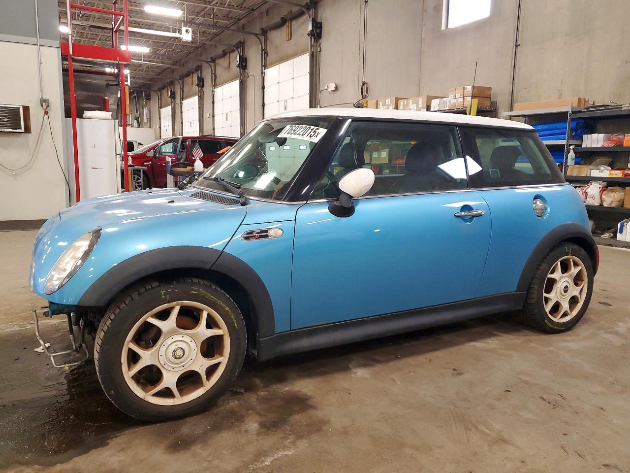 2003 MINI Hardtop S, VIN WMWRE33463TD71935 — Перед