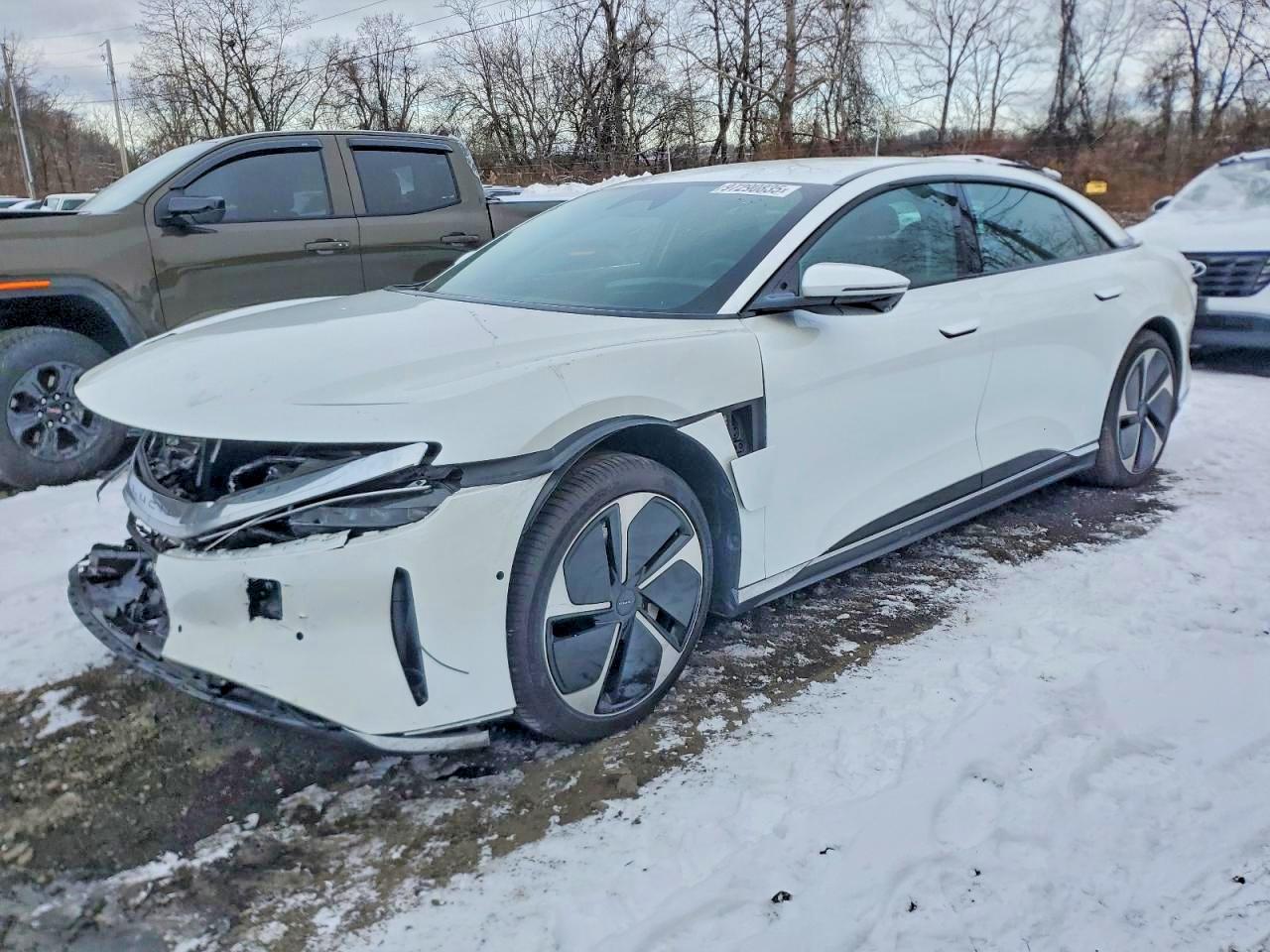 2025 Lucid Air Pure, VIN 50EA1PGAXSA001786 — Front end