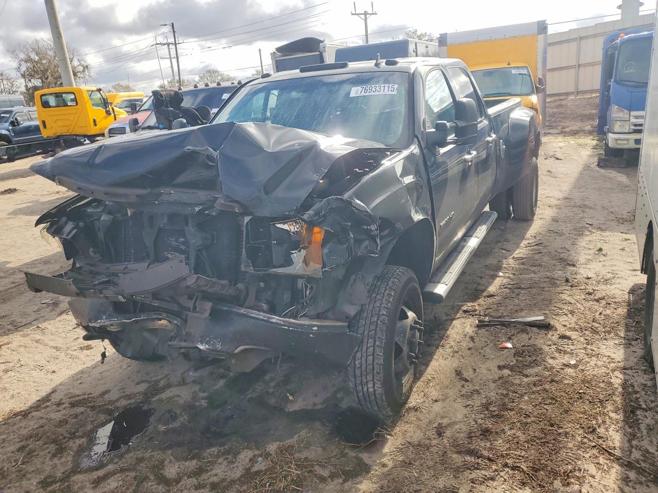 2013 GMC Sierra 3500HD SLT, VIN 1GT424C86DF234859 — Front end