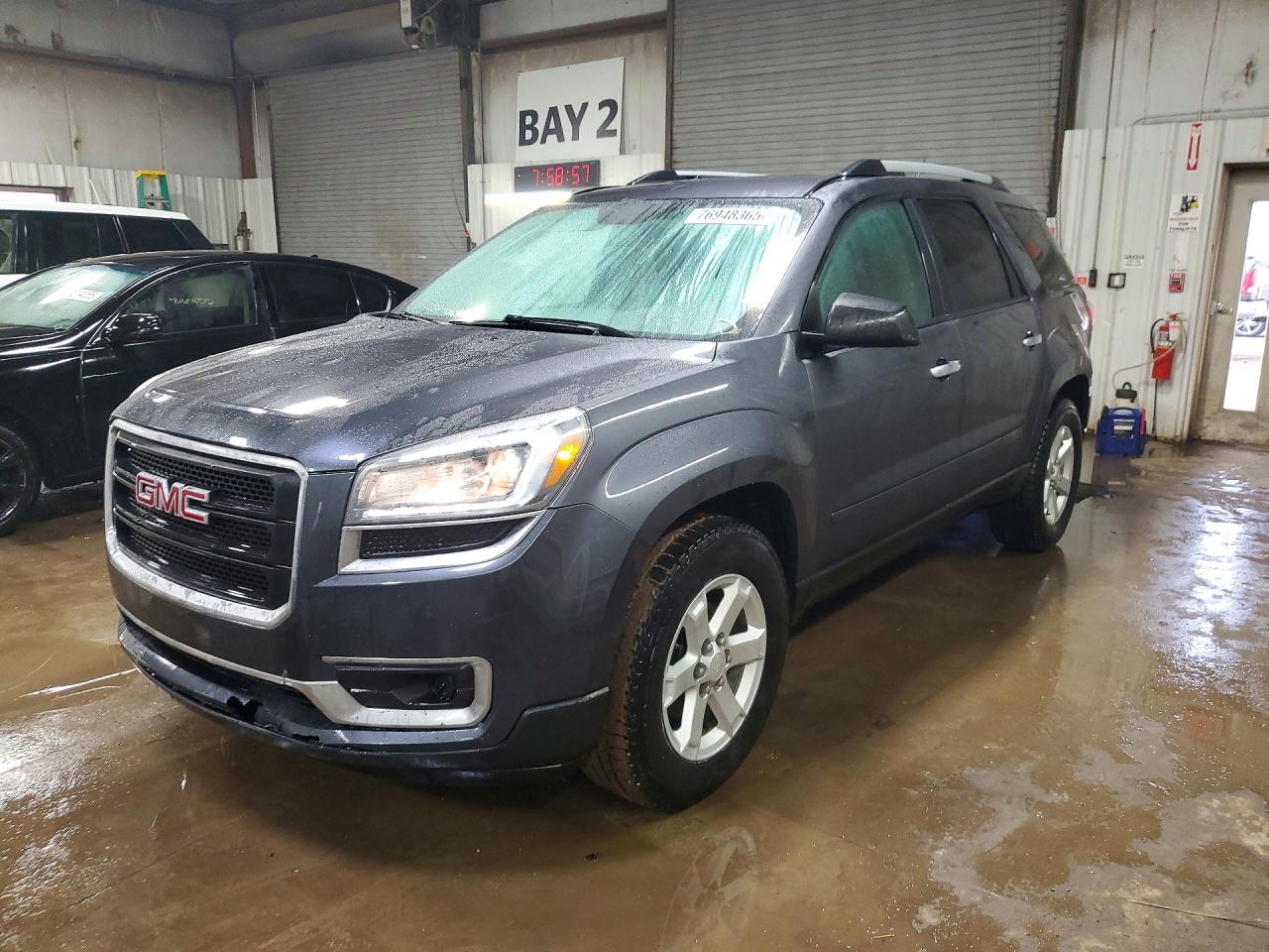 2014 GMC Acadia SLE, VIN 1GKKRPKD2EJ176304 — Roof