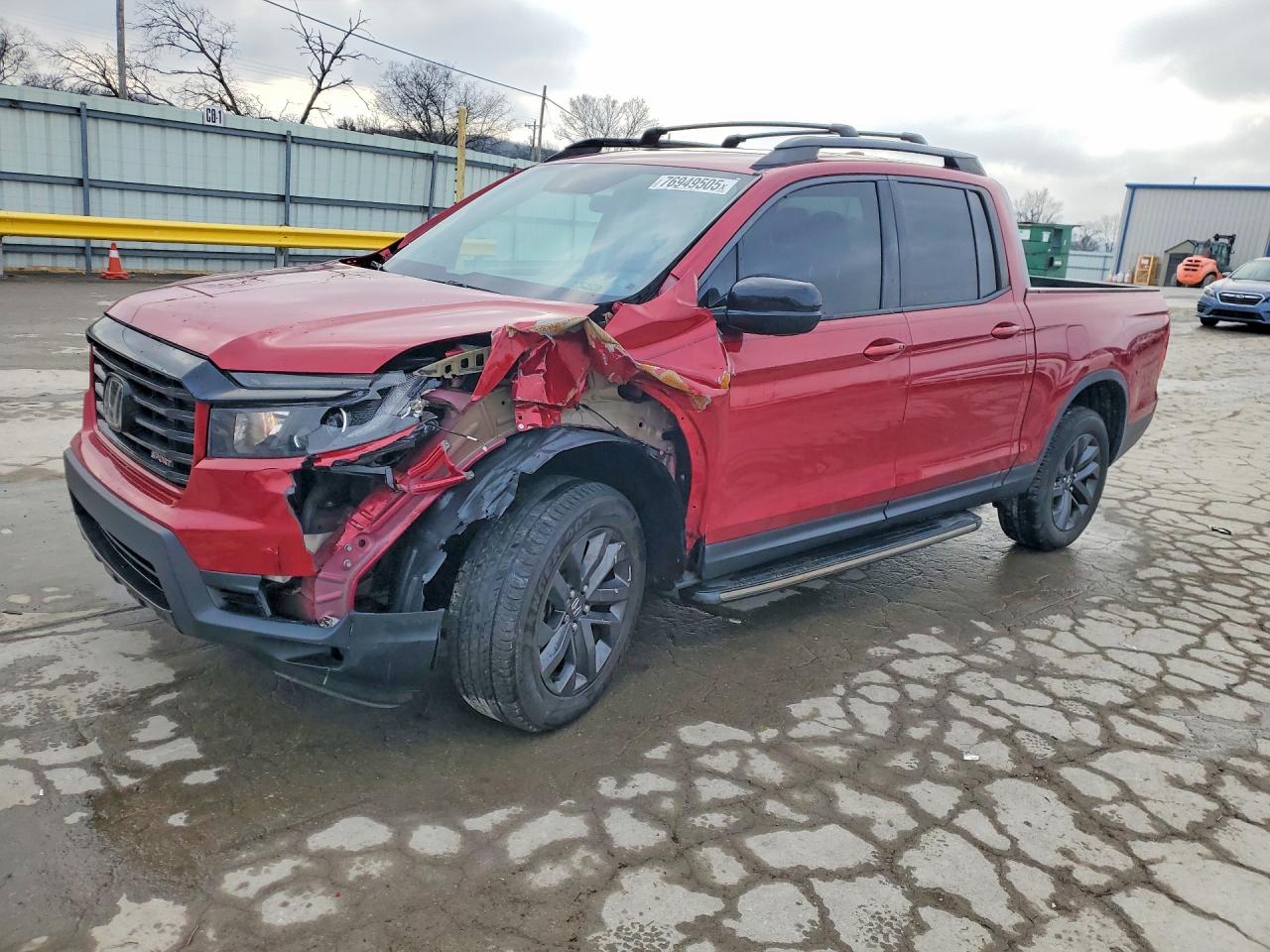 2021 Honda Ridgeline Sport, VIN 5FPYK3F10MB005437 — Front end