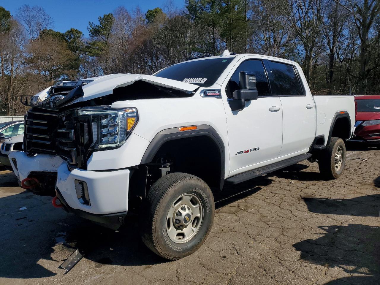 2021 GMC Sierra 2500HD AT4, VIN 1GT49PEY3MF107447 — Front end