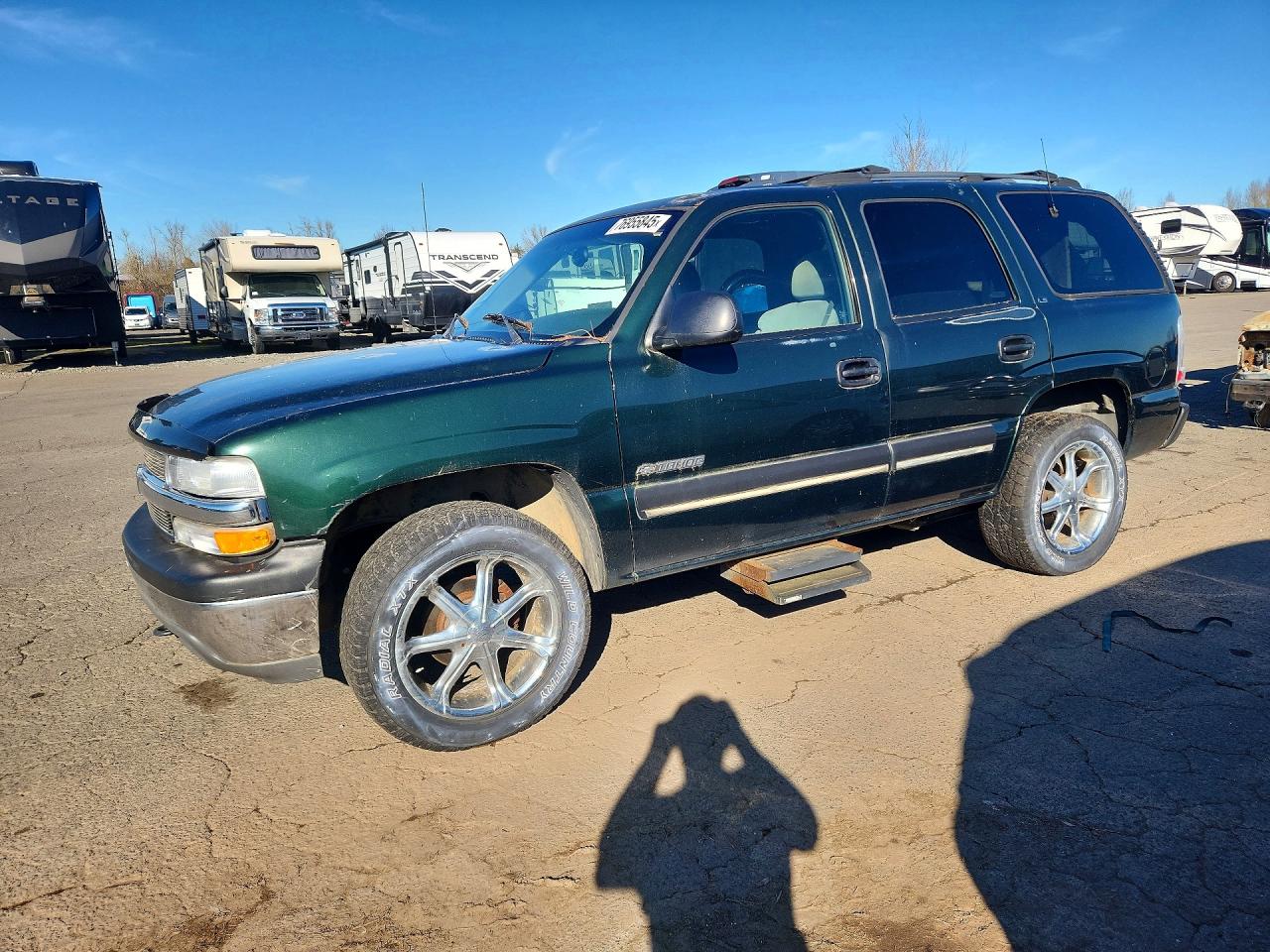 2001 Chevrolet Tahoe LT, VIN 1GNEK13T21J181035 — Minor dents and scratches