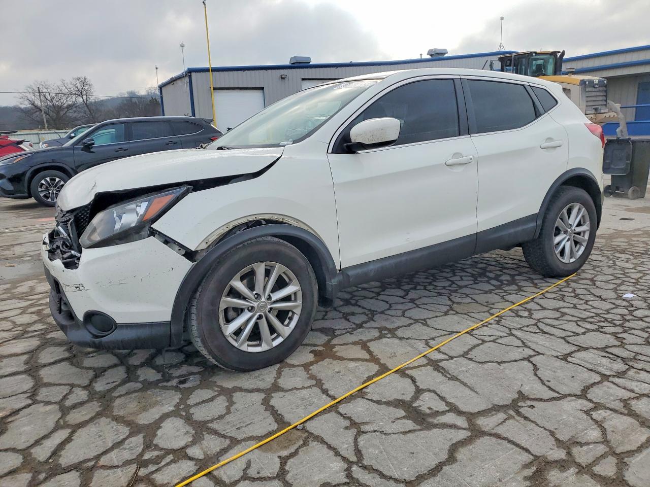 2017 Nissan Rogue S, VIN JN1BJ1CP9HW018271 — Front end