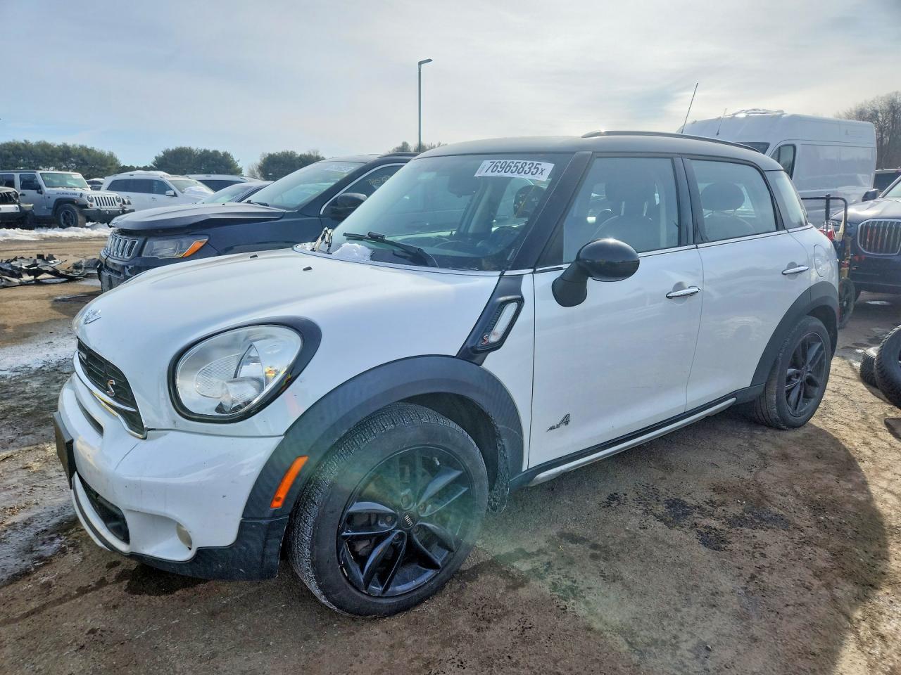2015 MINI Countryman S, VIN WMWZC5C56FWP43235 — Minor dents and scratches