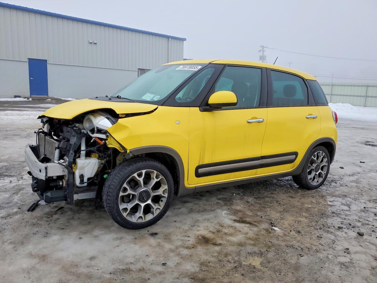 2015 FIAT 500L Trekking, VIN ZFBCFADH7FZ034235 — Front end